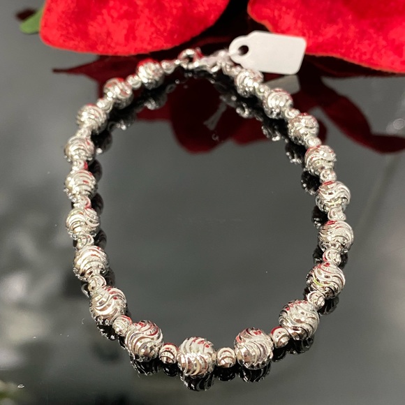 925 Sterling Silver Diamond Cut Bead Bracelet - Picture 3 of 6